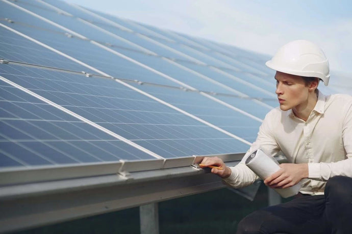 Cinci sugestii esențiale pentru întreținerea panourilor fotovoltaice