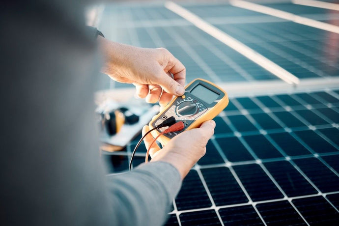 Puterea unui panou fotovoltaic: Cum se calculează și ce trebuie să știi